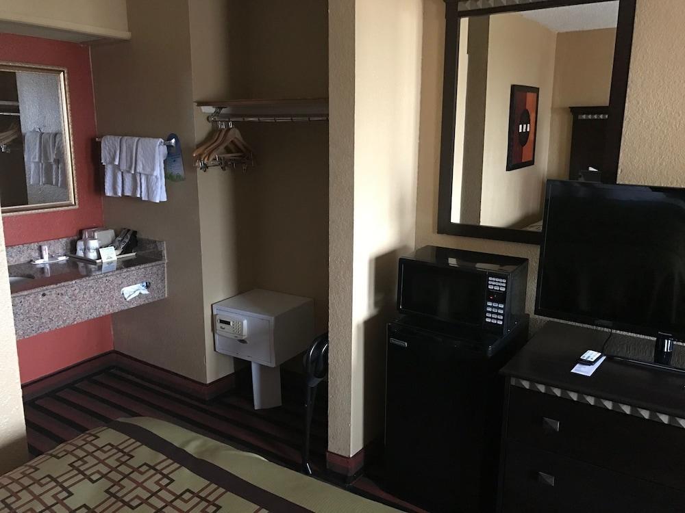 Days Inn By Wyndham Corpus Christi Beach Экстерьер фото