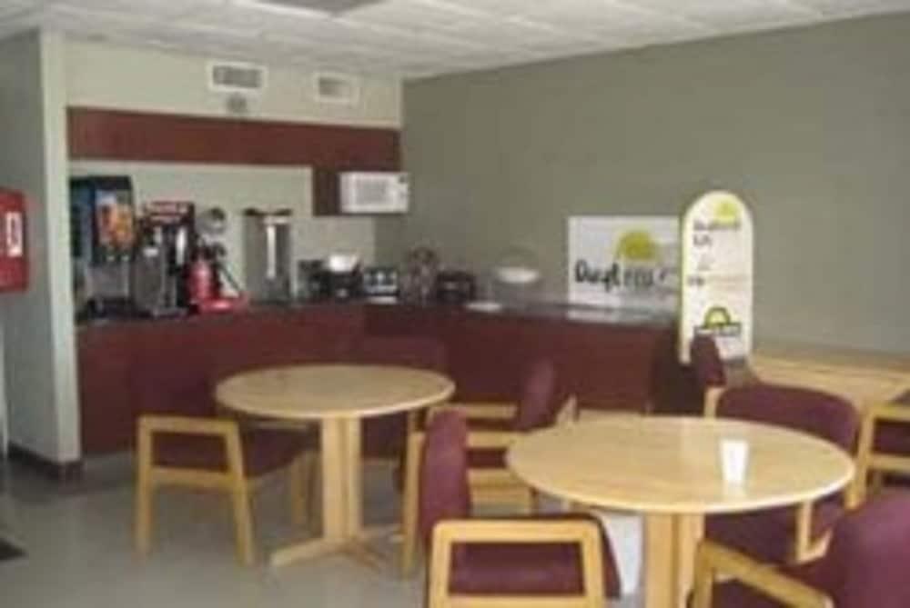 Days Inn By Wyndham Corpus Christi Beach Экстерьер фото